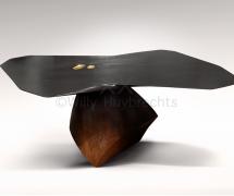 Table basse en chêne sculpté